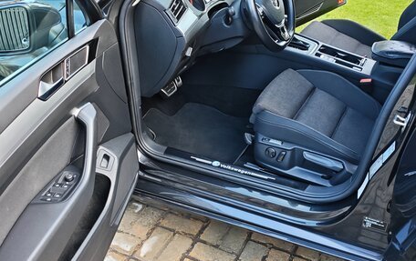 Volkswagen Passat B8 рестайлинг, 2019 год, 2 290 000 рублей, 15 фотография