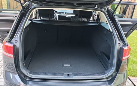 Volkswagen Passat B8 рестайлинг, 2019 год, 2 290 000 рублей, 18 фотография