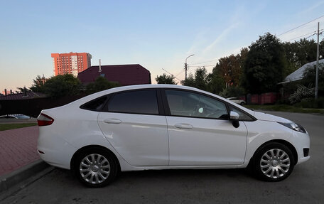 Ford Fiesta, 2015 год, 750 000 рублей, 4 фотография