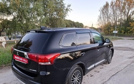 Mitsubishi Outlander III рестайлинг 3, 2017 год, 1 600 000 рублей, 6 фотография