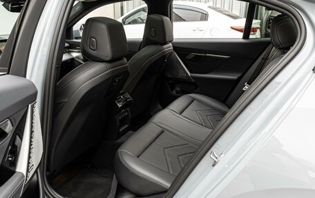 BMW 5 серия, 2025 год, 8 080 000 рублей, 13 фотография