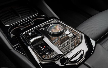 BMW 5 серия, 2025 год, 8 080 000 рублей, 16 фотография
