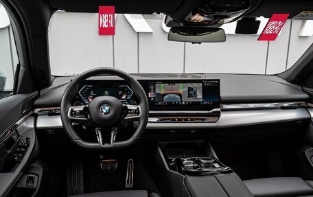 BMW 5 серия, 2025 год, 8 080 000 рублей, 9 фотография