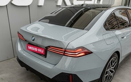 BMW 5 серия, 2025 год, 8 080 000 рублей, 8 фотография