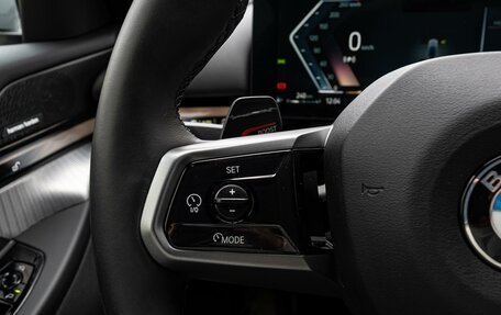 BMW 5 серия, 2025 год, 8 080 000 рублей, 20 фотография