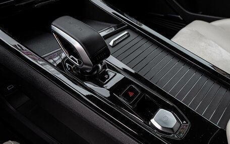 Geely Atlas, 2023 год, 2 430 000 рублей, 12 фотография