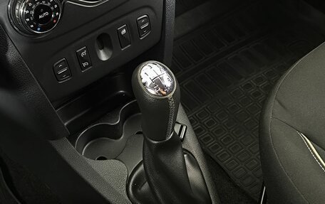 Renault Logan II, 2020 год, 1 370 000 рублей, 17 фотография