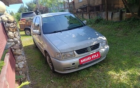 Volkswagen Polo III рестайлинг, 1999 год, 125 000 рублей, 2 фотография