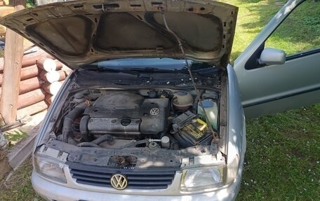 Volkswagen Polo III рестайлинг, 1999 год, 125 000 рублей, 9 фотография