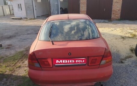 Mitsubishi Carisma I, 1996 год, 90 000 рублей, 2 фотография