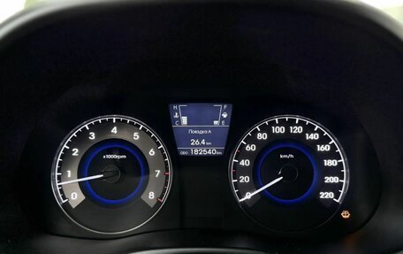 Hyundai Solaris II рестайлинг, 2011 год, 790 000 рублей, 13 фотография