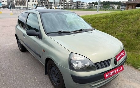 Renault Clio III, 2002 год, 140 000 рублей, 1 фотография