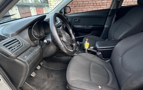 KIA Rio III рестайлинг, 2013 год, 700 000 рублей, 13 фотография