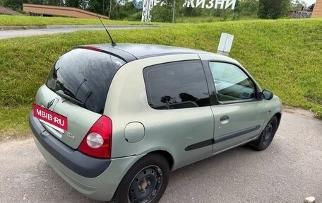 Renault Clio III, 2002 год, 140 000 рублей, 6 фотография