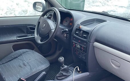 Renault Clio III, 2002 год, 140 000 рублей, 12 фотография