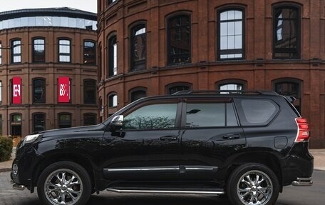 Toyota Land Cruiser Prado 150 рестайлинг 2, 2010 год, 2 999 999 рублей, 8 фотография