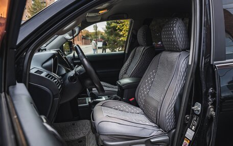 Toyota Land Cruiser Prado 150 рестайлинг 2, 2010 год, 2 999 999 рублей, 14 фотография