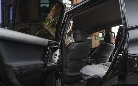 Toyota Land Cruiser Prado 150 рестайлинг 2, 2010 год, 2 999 999 рублей, 15 фотография