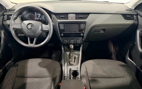 Skoda Octavia, 2020 год, 1 630 000 рублей, 10 фотография