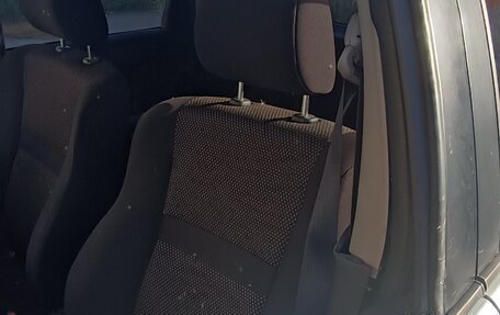 Toyota Ist II, 2002 год, 150 000 рублей, 5 фотография