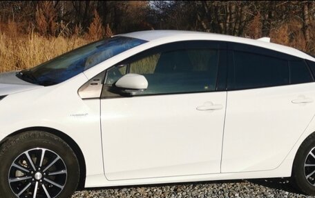 Toyota Prius IV XW50, 2017 год, 1 450 000 рублей, 4 фотография