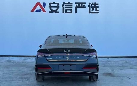 Hyundai Elantra, 2023 год, 1 234 000 рублей, 19 фотография