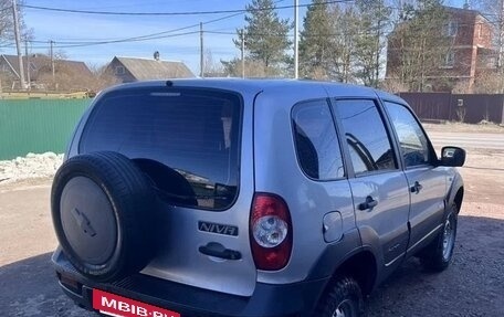 Chevrolet Niva I рестайлинг, 2012 год, 490 000 рублей, 7 фотография