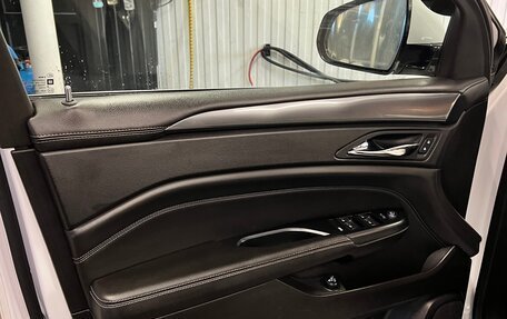 Cadillac SRX II рестайлинг, 2014 год, 1 900 000 рублей, 8 фотография