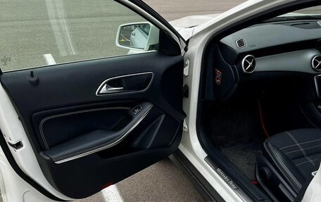Mercedes-Benz GLA, 2015 год, 1 480 000 рублей, 10 фотография