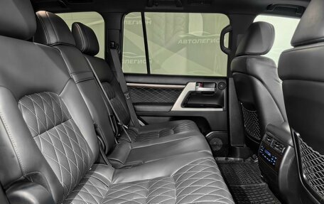 Toyota Land Cruiser 200, 2018 год, 6 750 000 рублей, 19 фотография