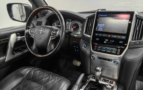 Toyota Land Cruiser 200, 2018 год, 6 750 000 рублей, 15 фотография