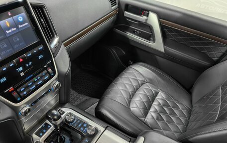 Toyota Land Cruiser 200, 2018 год, 6 750 000 рублей, 14 фотография
