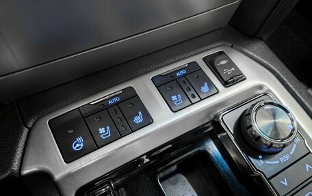 Toyota Land Cruiser 200, 2018 год, 6 750 000 рублей, 26 фотография