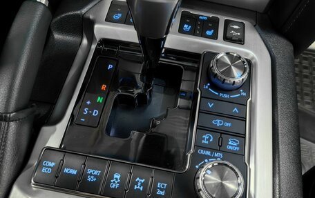 Toyota Land Cruiser 200, 2018 год, 6 750 000 рублей, 27 фотография