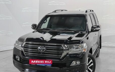 Toyota Land Cruiser 200, 2018 год, 6 750 000 рублей, 29 фотография
