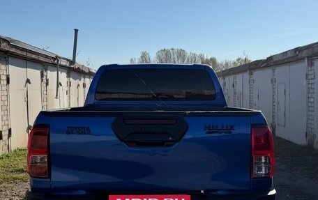 Toyota Hilux VII, 2015 год, 2 600 000 рублей, 2 фотография