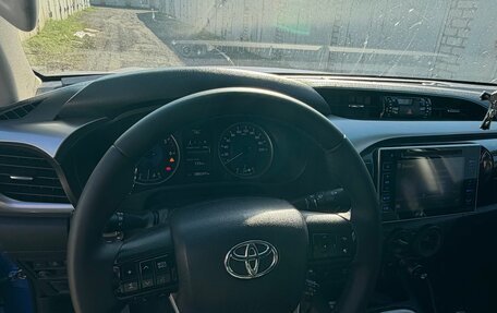 Toyota Hilux VII, 2015 год, 2 600 000 рублей, 8 фотография