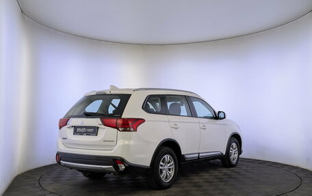 Mitsubishi Outlander III рестайлинг 3, 2017 год, 1 750 000 рублей, 5 фотография