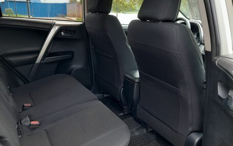 Toyota RAV4, 2017 год, 2 600 000 рублей, 7 фотография