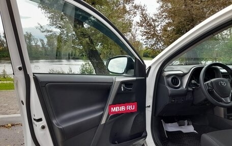 Toyota RAV4, 2017 год, 2 600 000 рублей, 5 фотография