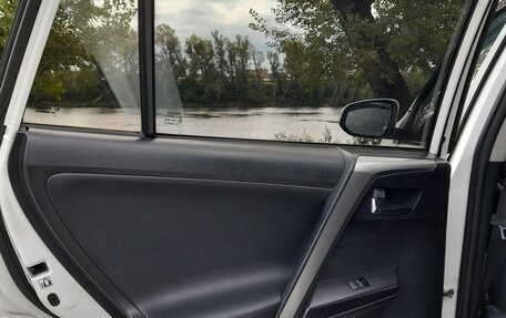 Toyota RAV4, 2017 год, 2 600 000 рублей, 8 фотография