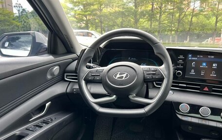 Hyundai Elantra, 2023 год, 1 577 700 рублей, 11 фотография