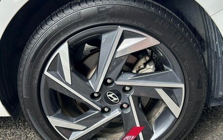 Hyundai Elantra, 2023 год, 1 577 700 рублей, 7 фотография