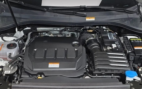 Volkswagen Tiguan II, 2023 год, 2 635 000 рублей, 6 фотография