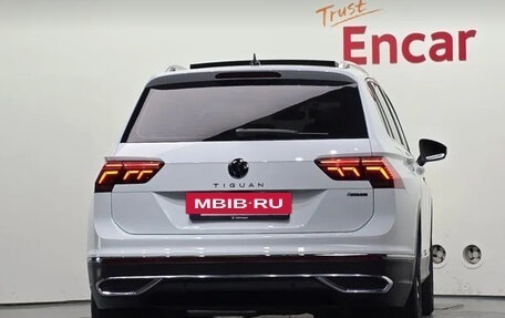 Volkswagen Tiguan II, 2023 год, 2 635 000 рублей, 4 фотография