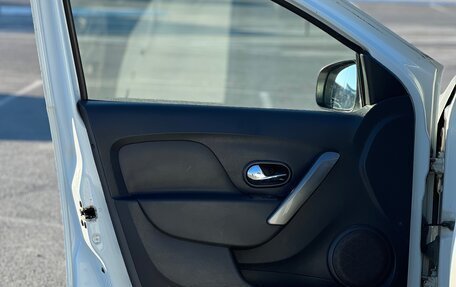 Renault Logan II, 2014 год, 328 000 рублей, 14 фотография