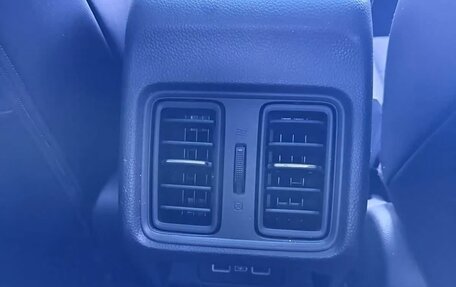 Honda Vezel, 2023 год, 1 869 000 рублей, 5 фотография