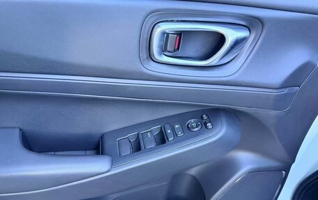 Honda Vezel, 2023 год, 1 869 000 рублей, 15 фотография