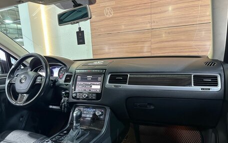 Volkswagen Touareg III, 2016 год, 2 499 990 рублей, 9 фотография