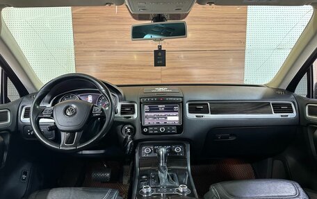 Volkswagen Touareg III, 2016 год, 2 499 990 рублей, 8 фотография